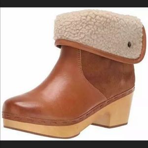 FRYE AND CO Woman’s Odessa Cuff Caramel Boots